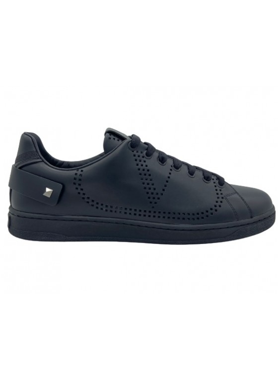 Valentino Garavani Leather Sneakers Black TUC04Y2