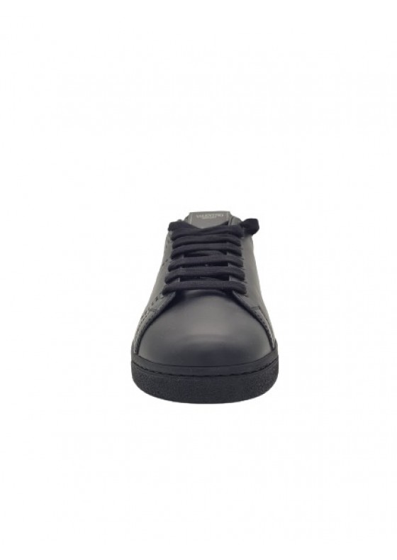 Valentino Garavani Leather Sneakers Black TUC04Y2